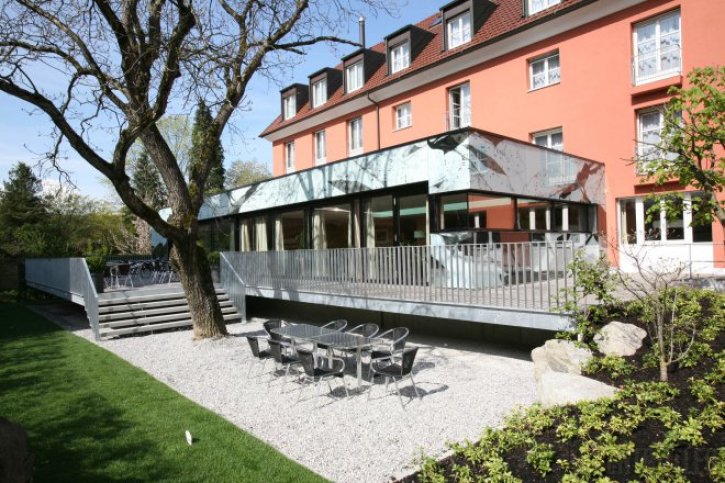 Montfort Hotel